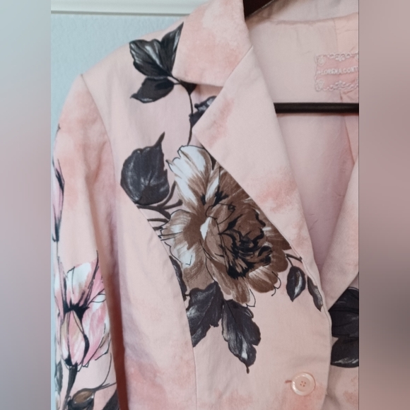 Lorena Conti floral blazer. Made in France, in pink, brown and black. Size M - Picture 5 of 6